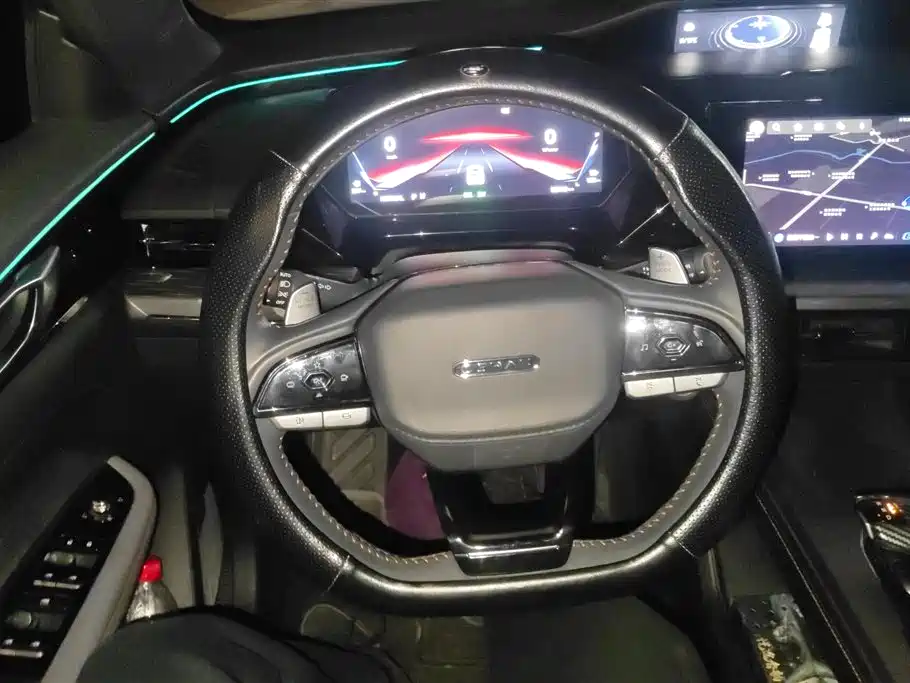 CHANGAN CHANGAN AUCHAN Z6 NEW ENERGY