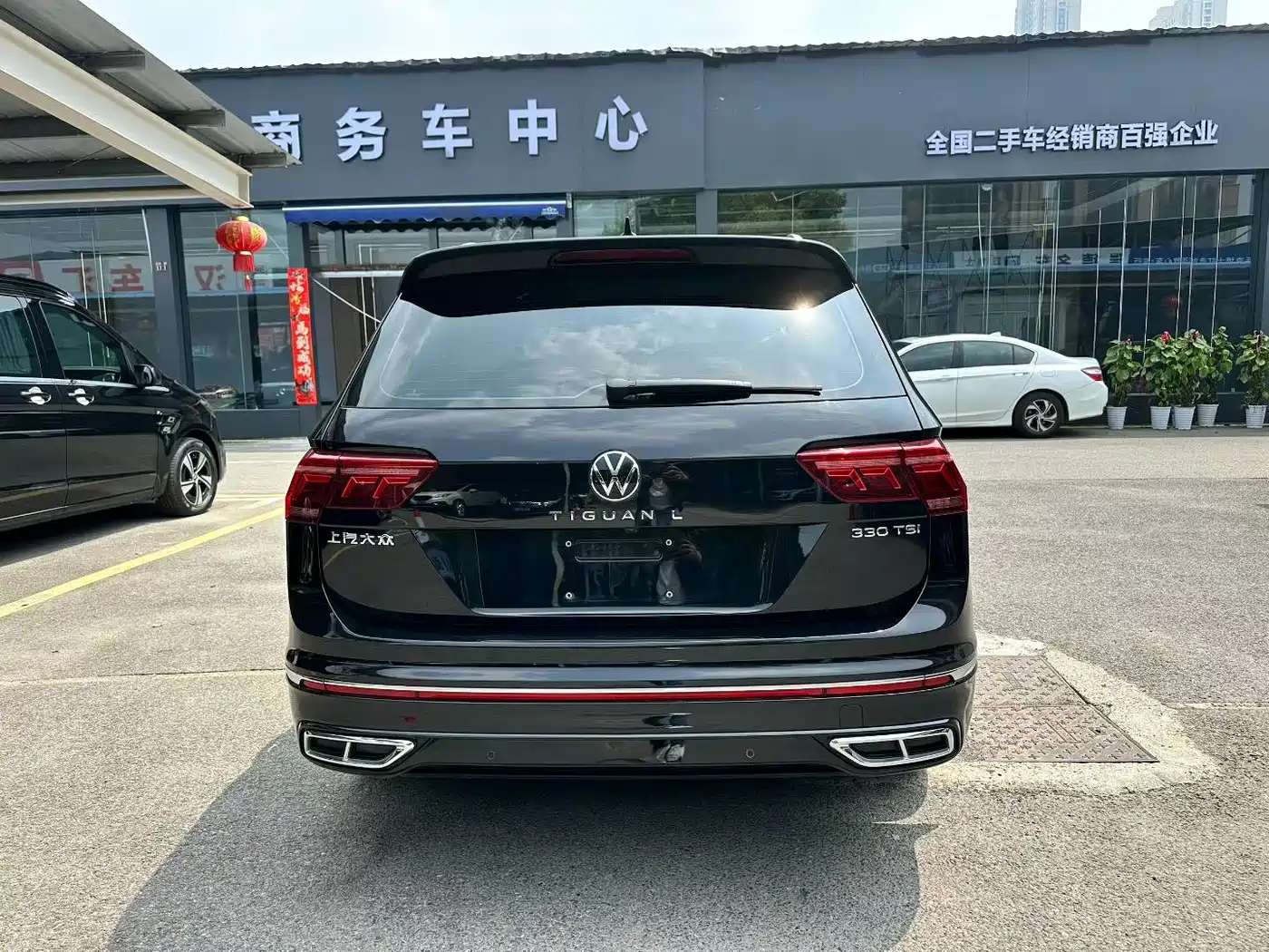 Volkswagen Tiguan L 2022 330TSI Auto 2WD R-Line Premium Edition фото 12