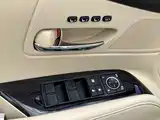 Photo 18 - Lexus RX