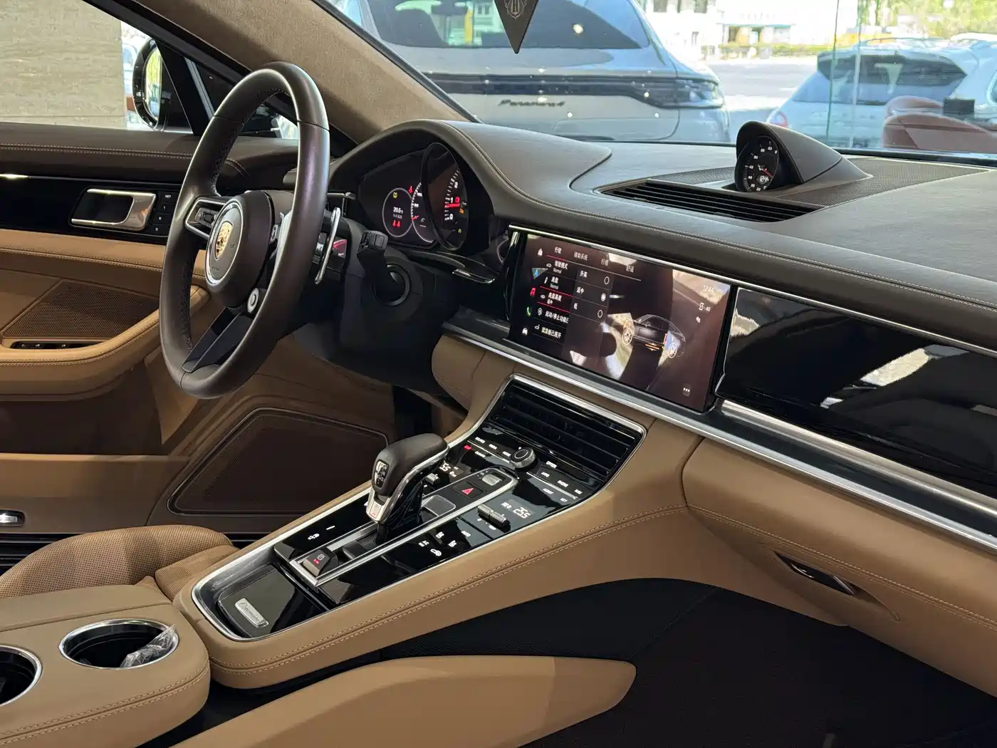 Porsche Panamera 2023 Panamera 4 Executive Long Wheelbase 2.9T фото 9
