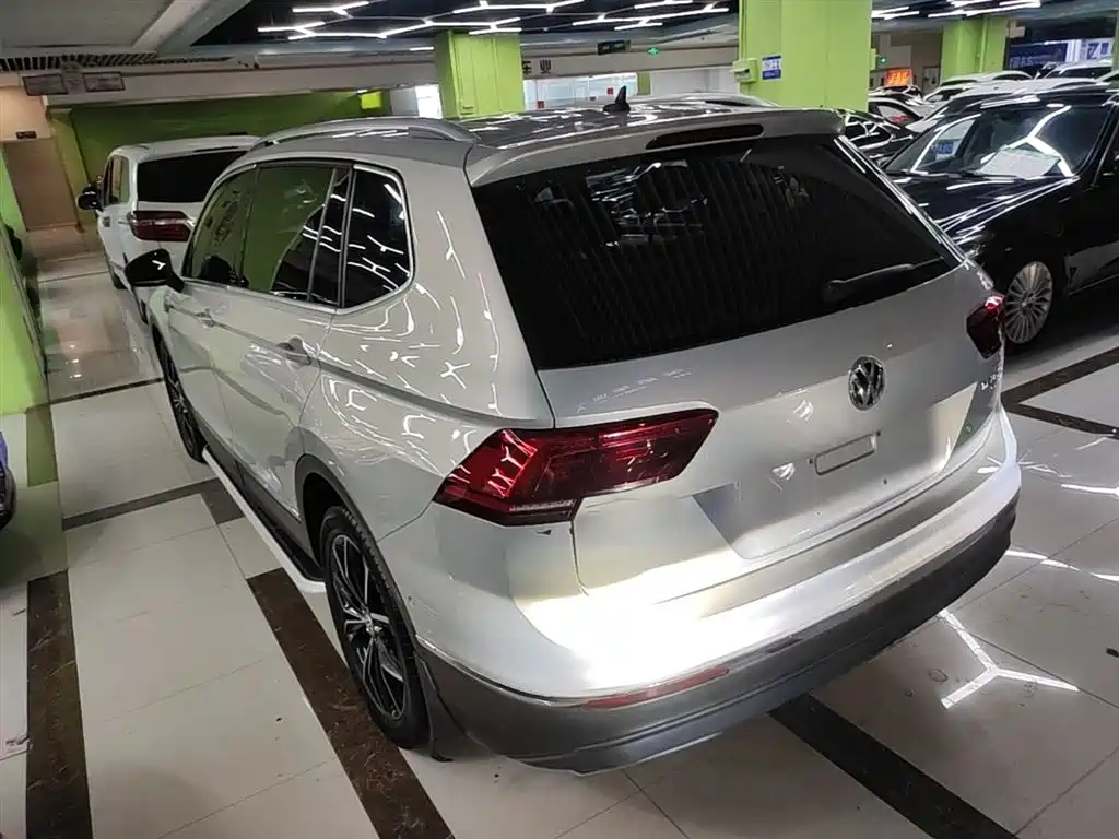 Volkswagen Tiguan L 2018 380TSI Automatic AWD Flagship Edition фото 5