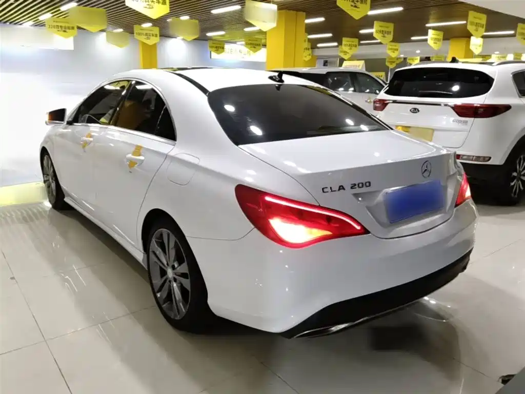 Mercedes-Benz CLA (Import) 2017 CLA 200 Dynamic фото 5