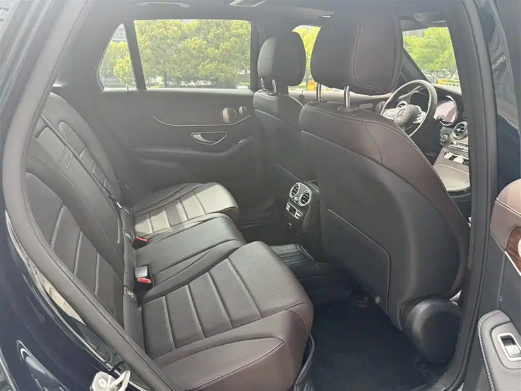 MERCEDES-BENZ GLC