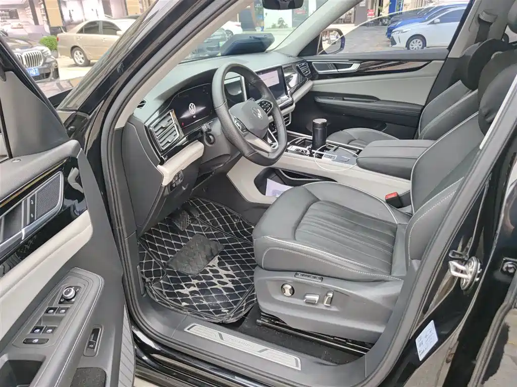 Volkswagen Teramont 2022 330TSI 2WD Premium Luxury фото 14