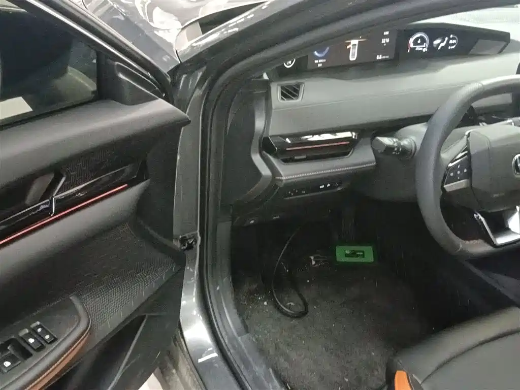 CHANGAN UNI-V