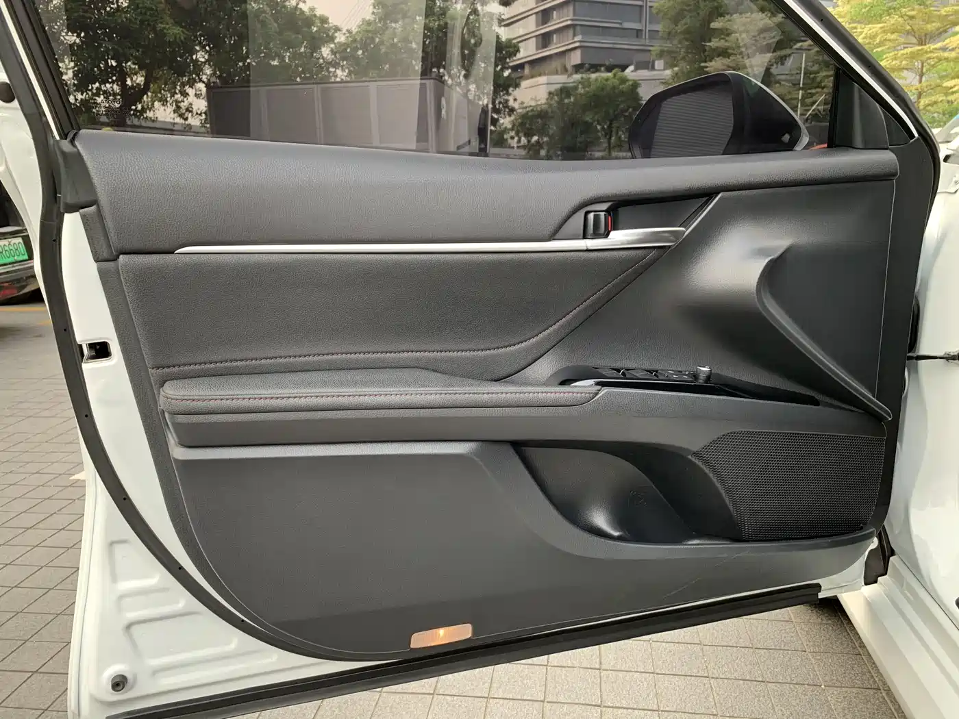 Toyota Camry 2023 2.0G Luxury Edition фото 14