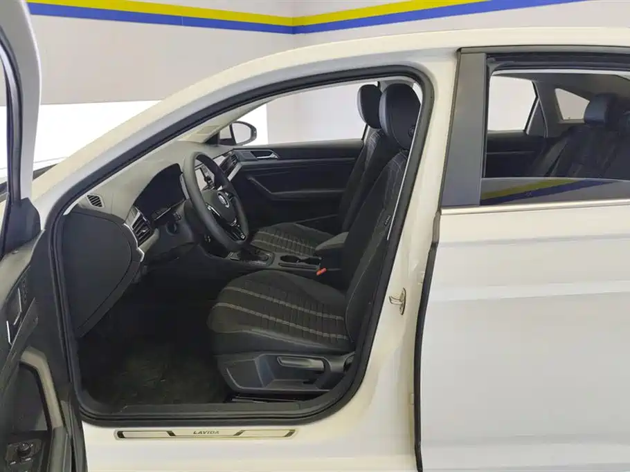 Volkswagen Lavida 2018 280TSI DSG Comfort Edition China V фото 9