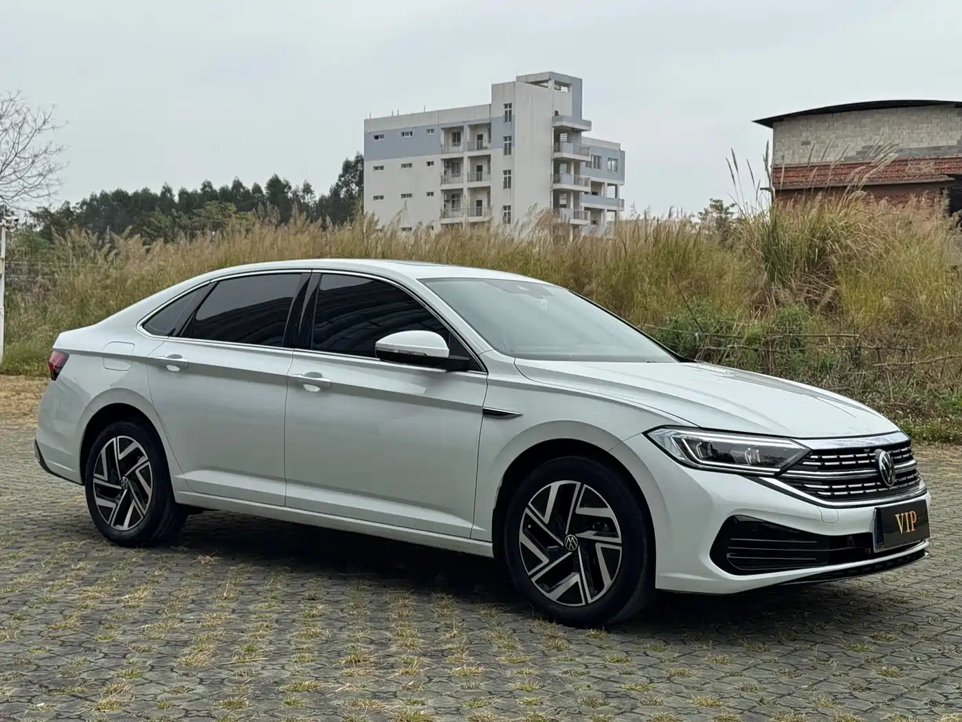 Volkswagen Sagitar 2024 300TSI DSG Surpass Edition фото 3