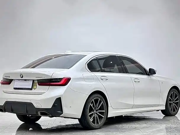 BMW 3 Series 2023 325Li M Sport Package фото 9