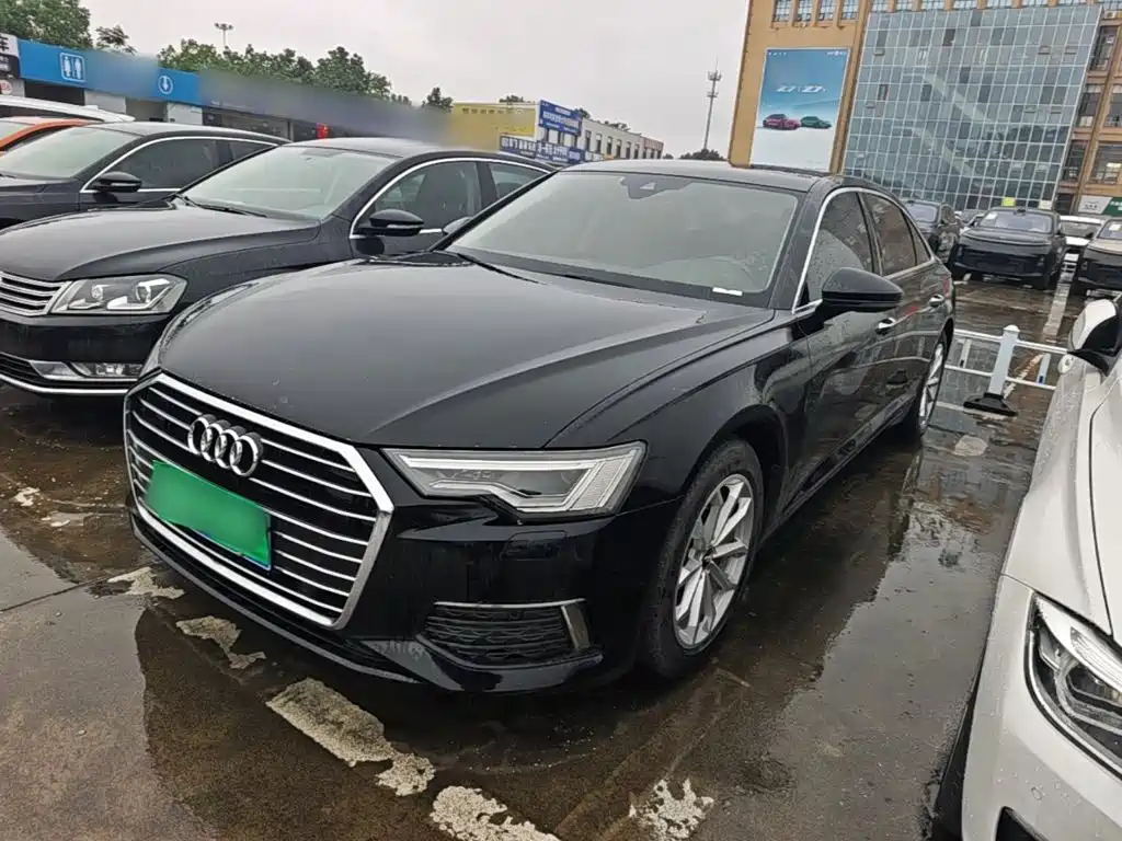 Фото 2 - Audi A6L