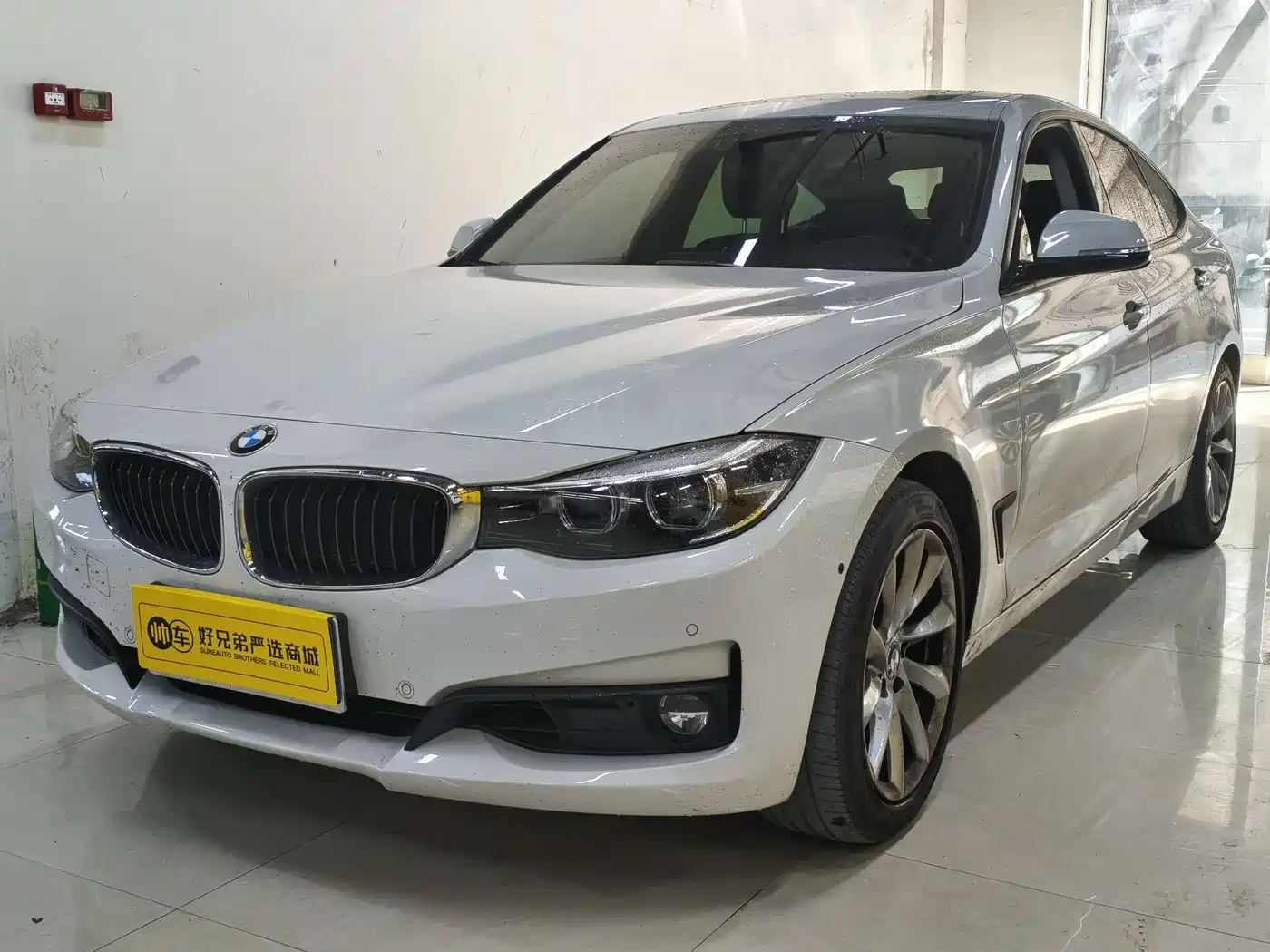 BMW 3 Series GT 2018 320i Fashion