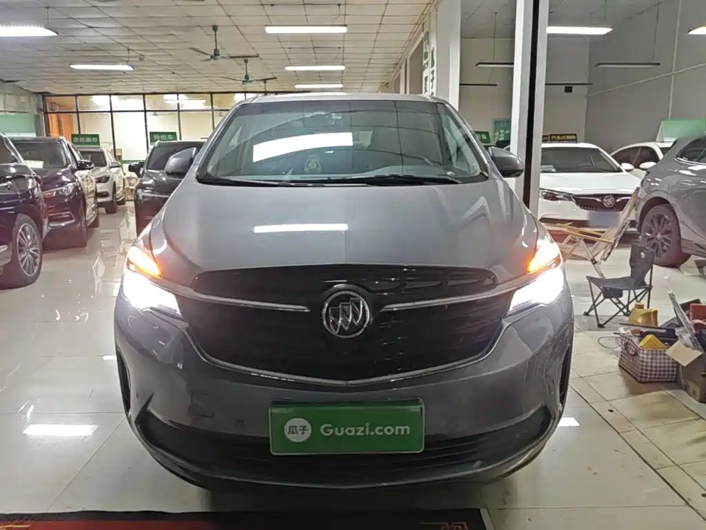 Фото 3 - Buick GL8