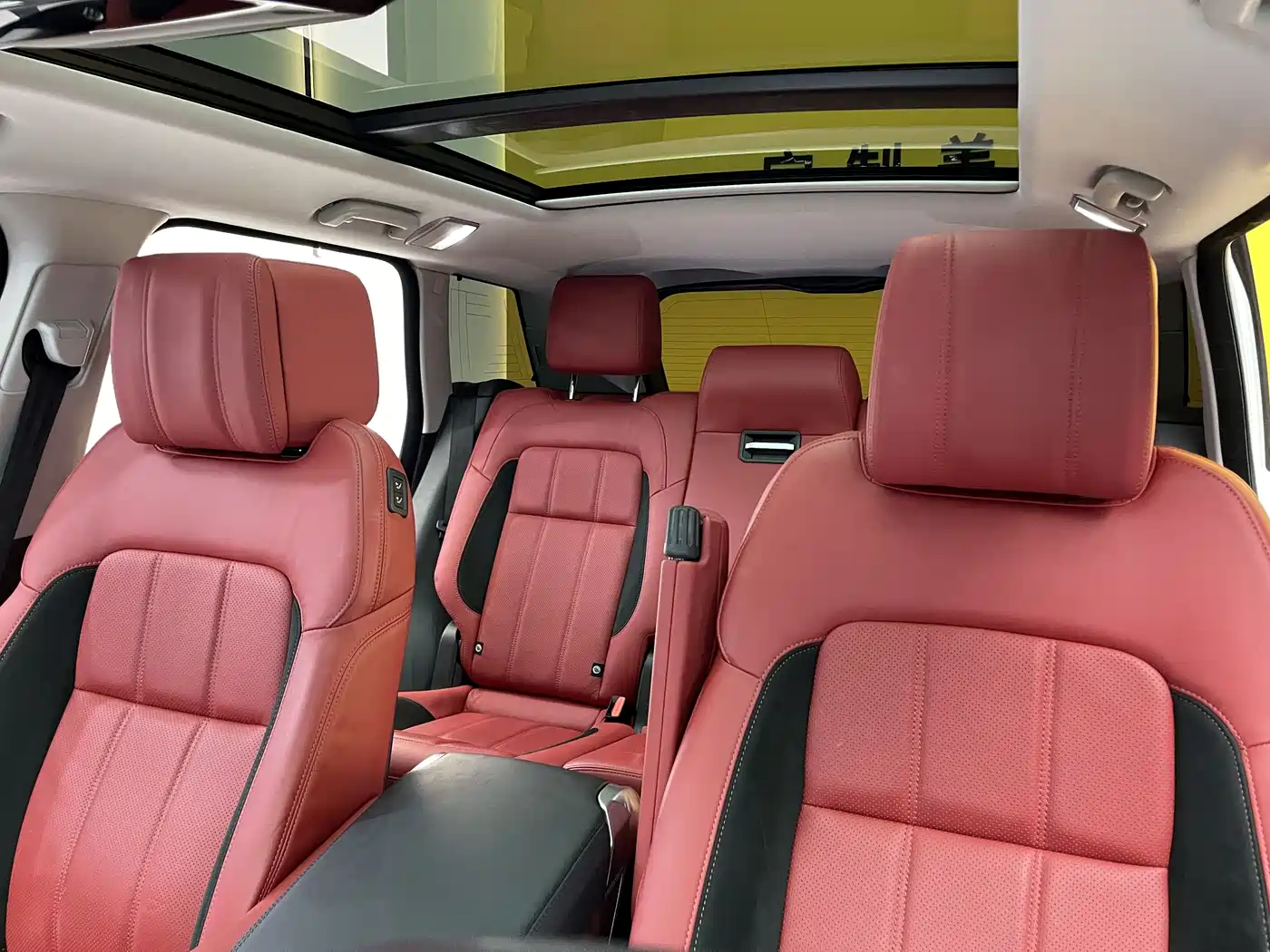 Land Rover Range Rover Sport 2022 3.0 L6 Gloss Black Edition фото 24