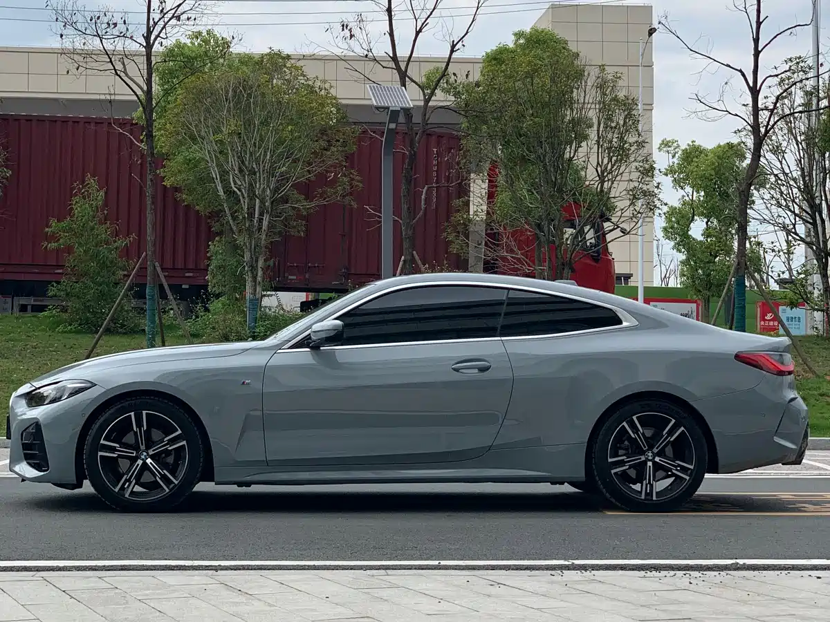 BMW 4-SERIES