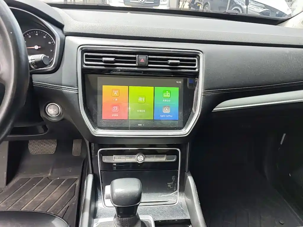 Roewe RX8 2023 2019 30T 2WD Flagship Edition