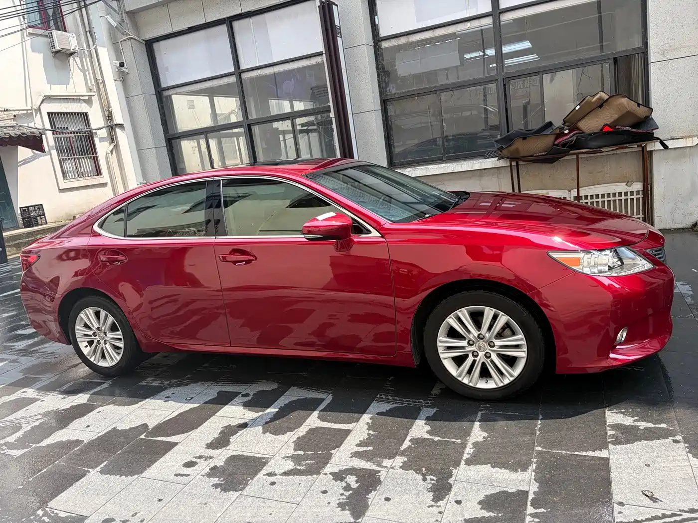 Фото 7 - Lexus ES