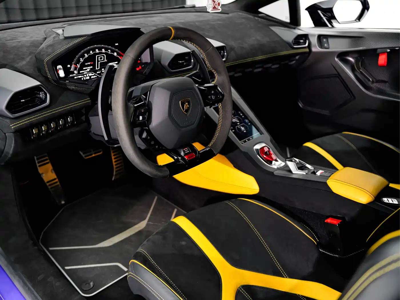 LAMBORGHINI HURACÁN