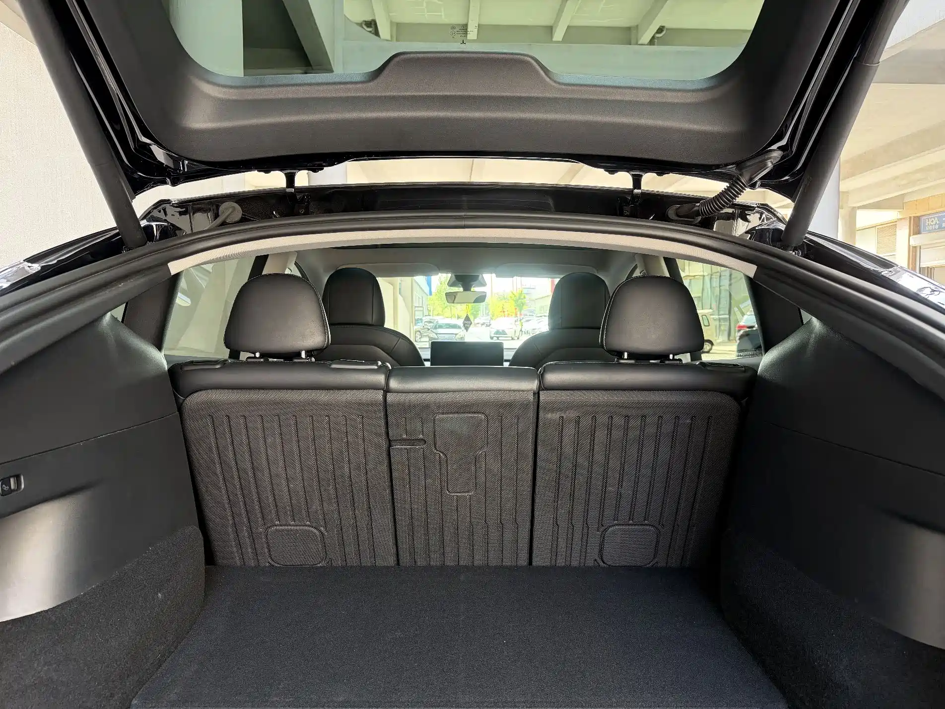 Фото 8 - Tesla Model Y
