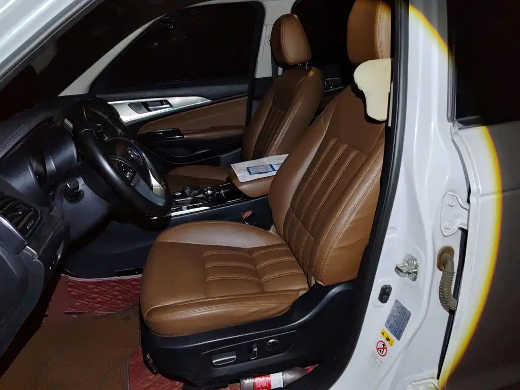Changan CS95 2017 2017 2.0T FWD Zhitu Edition