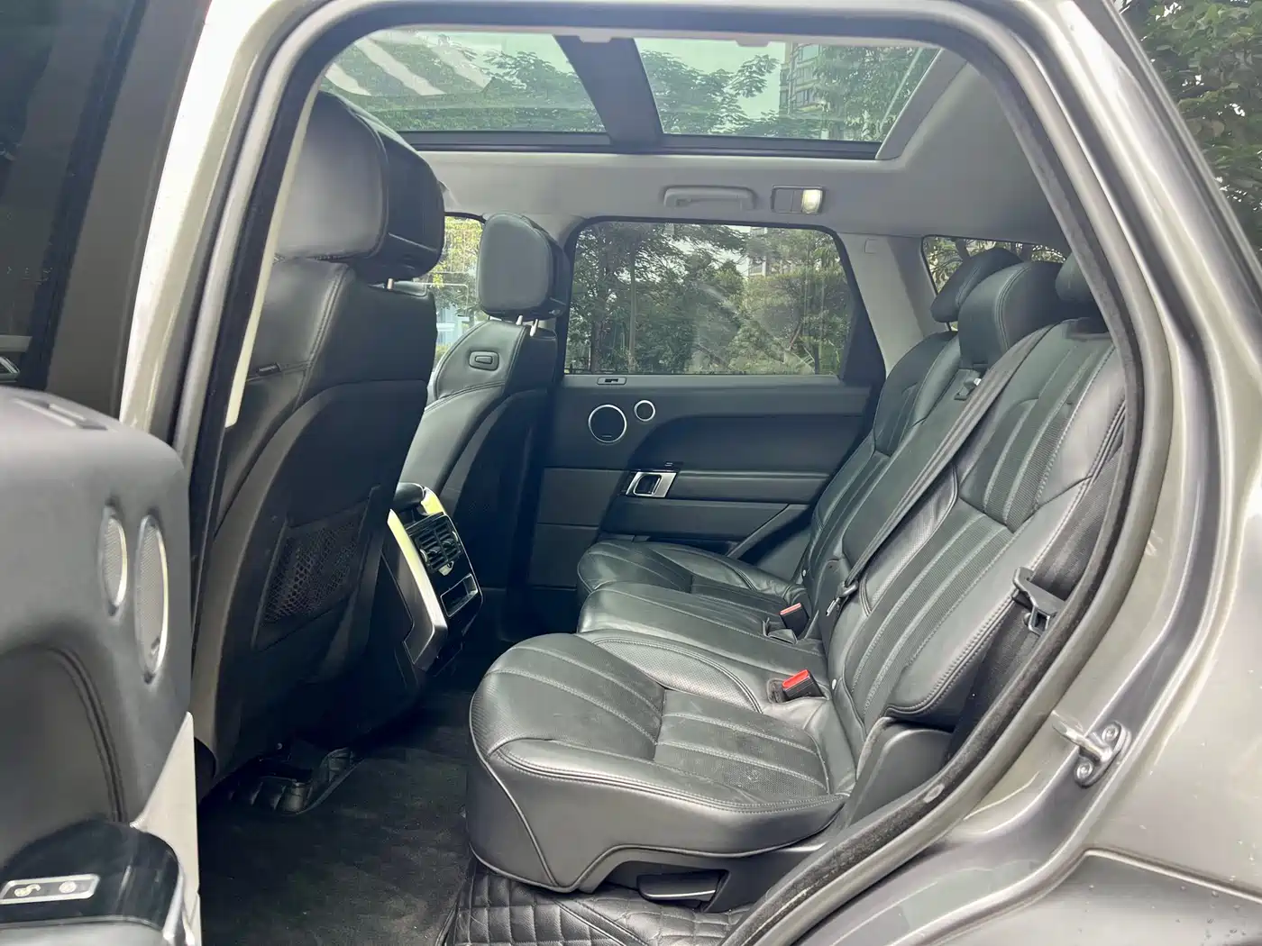 Land Rover Range Rover Sport 2016 Model 3.0 SC V6 HSE фото 5