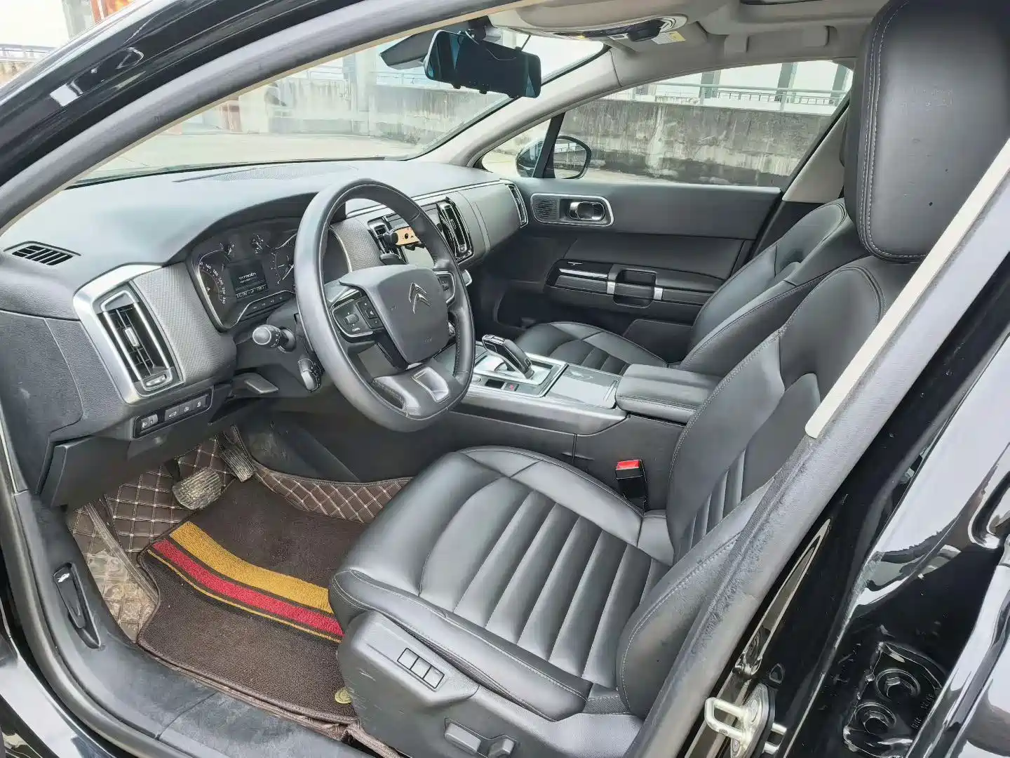 Photo 7 - Citroën C6