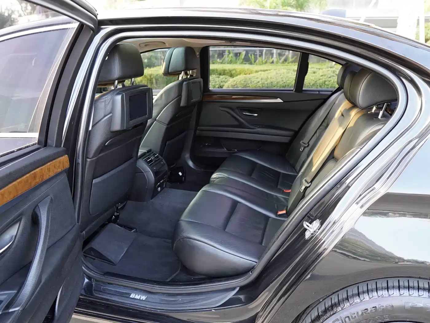 BMW 5 Series 2011 528Li Luxury фото 6