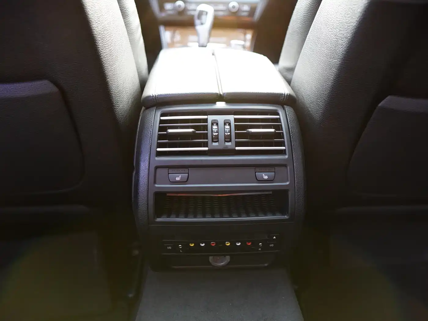 BMW 5 Series 2011 528Li Luxury фото 21