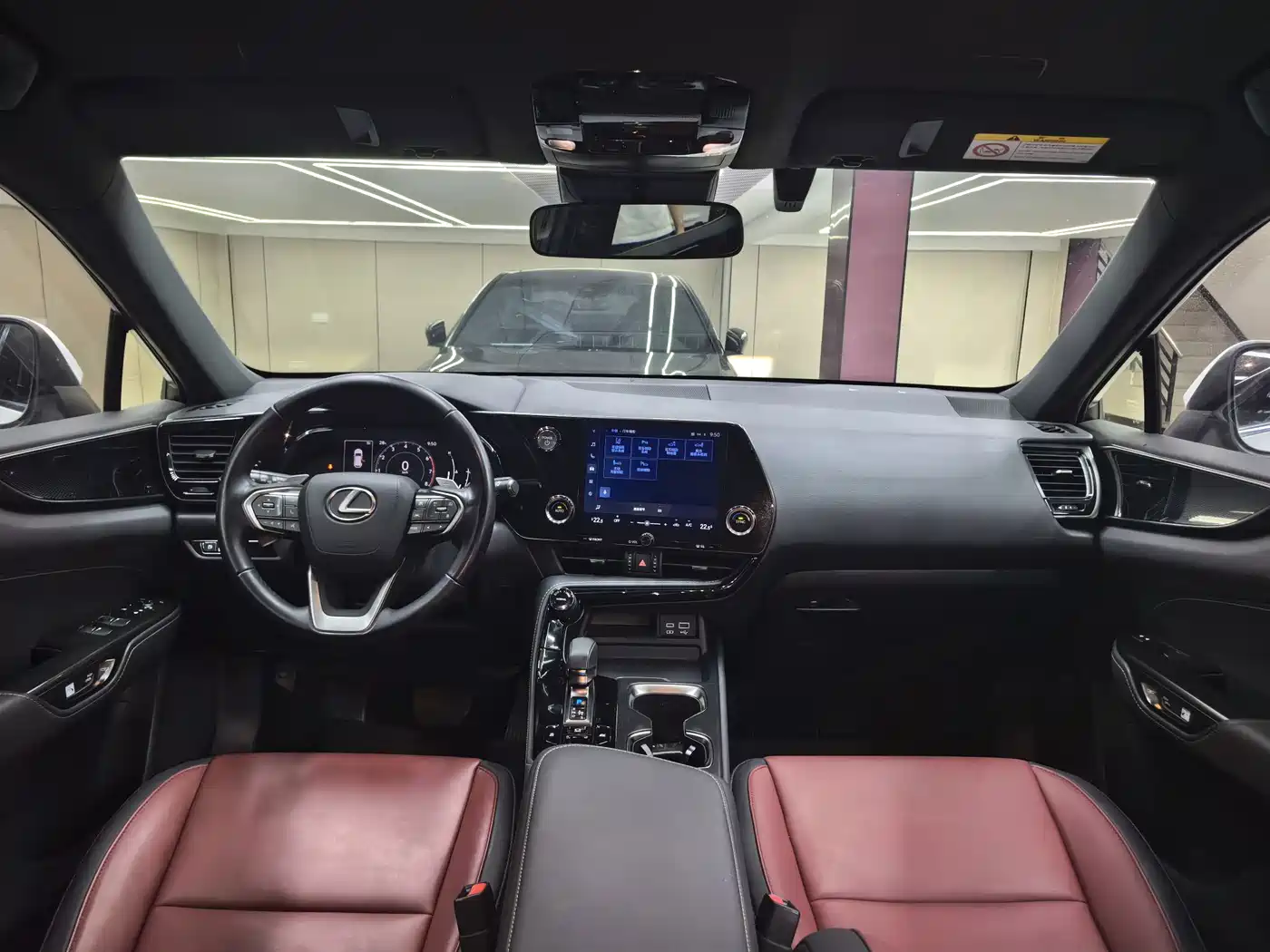 Фото 9 - Lexus NX