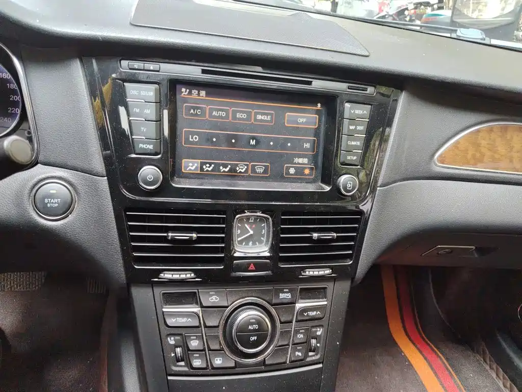 Hongqi H7 2014 2015 2.0T Luxury