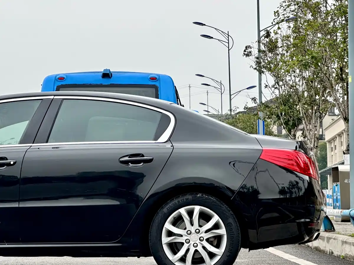Peugeot 508 2013 2.3L Roland Garros Edition фото 6