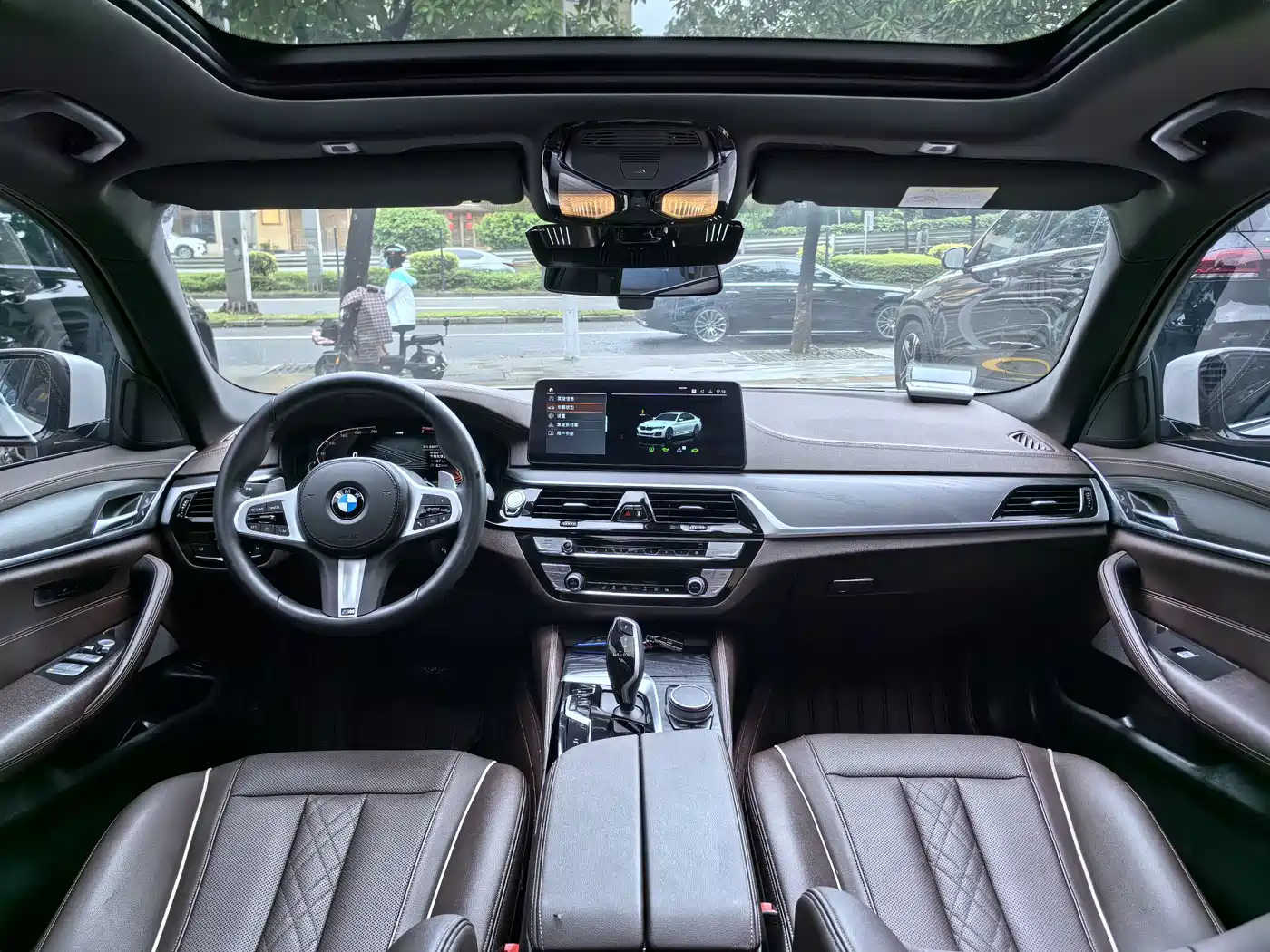 BMW 5 Series 2022 Facelift 530Li Leading M Sport Package фото 9