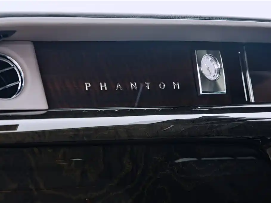 Rolls-Royce Phantom 2019 2018 6.7T Long Wheelbase Version
