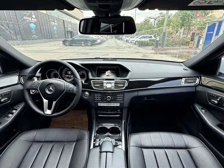 Mercedes-Benz E-Class 2015 E 260 L Sport фото 15