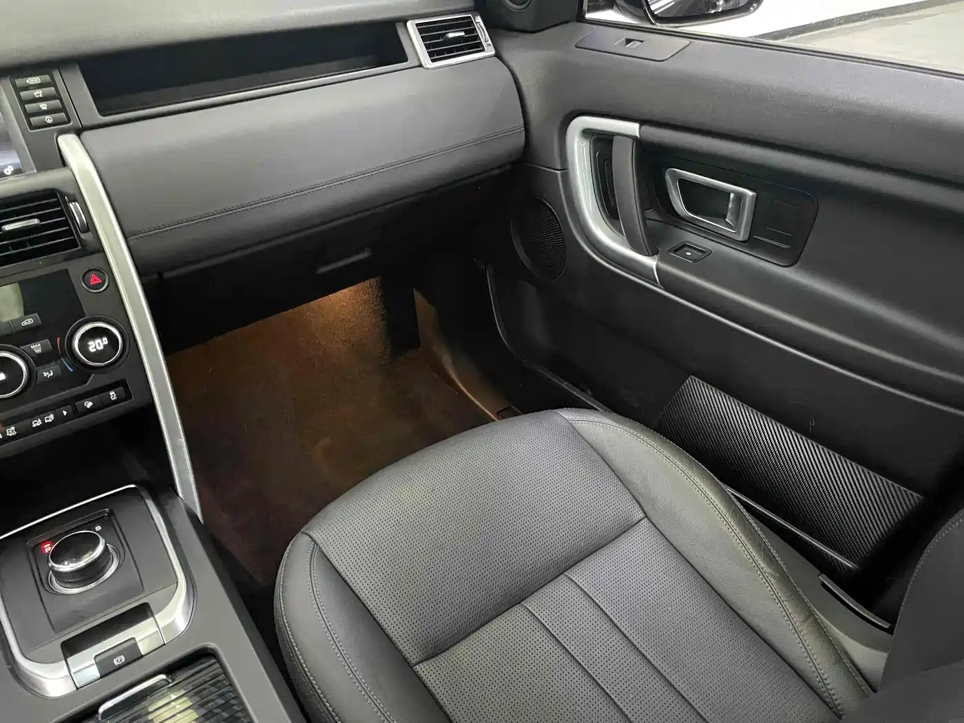 Land Rover Discovery Sport 2019 240PS SE Edition China V фото 13
