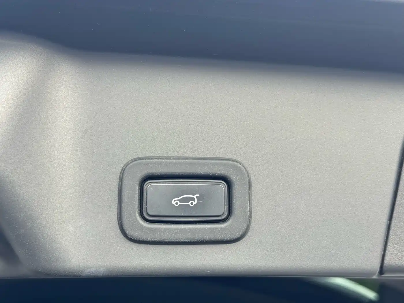 Land Rover Range Rover Evoque 2022 Range Rover Evoque L 200PS R-Dynamic Standard Elite Edition фото 13