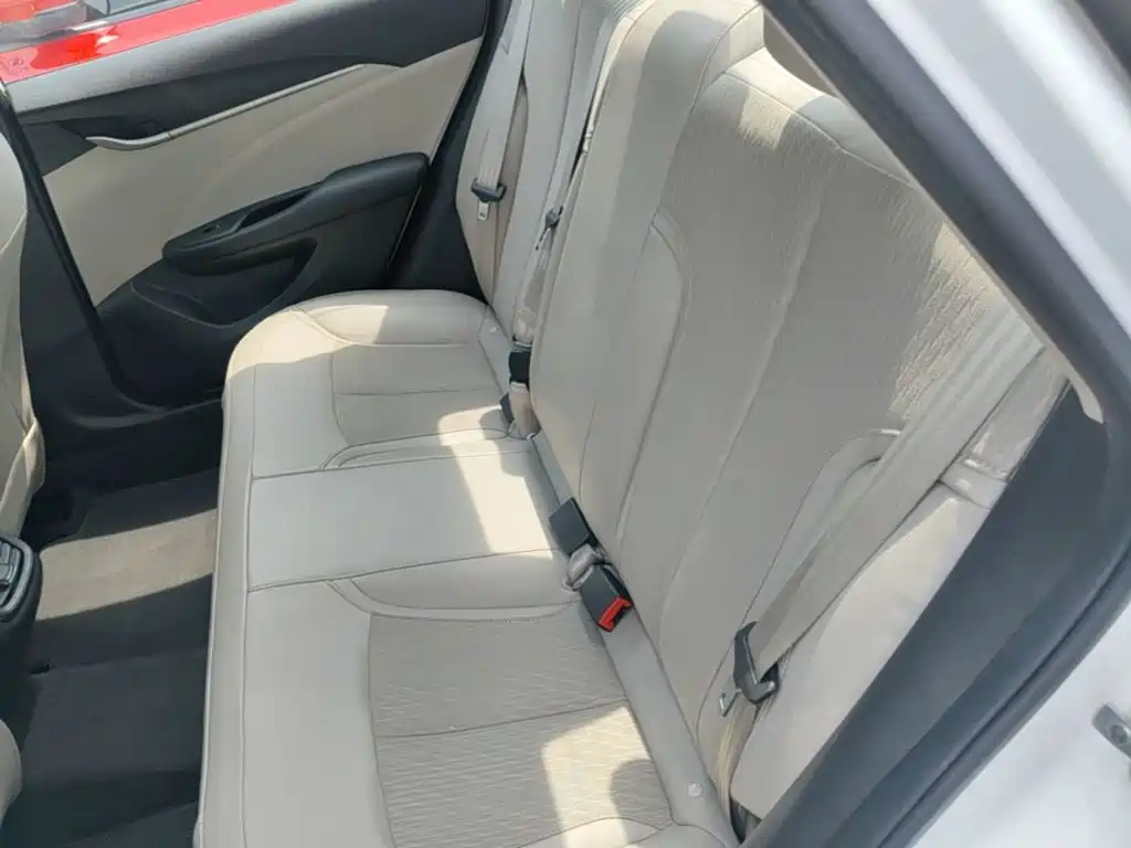 Фото 17 - Buick Excelle