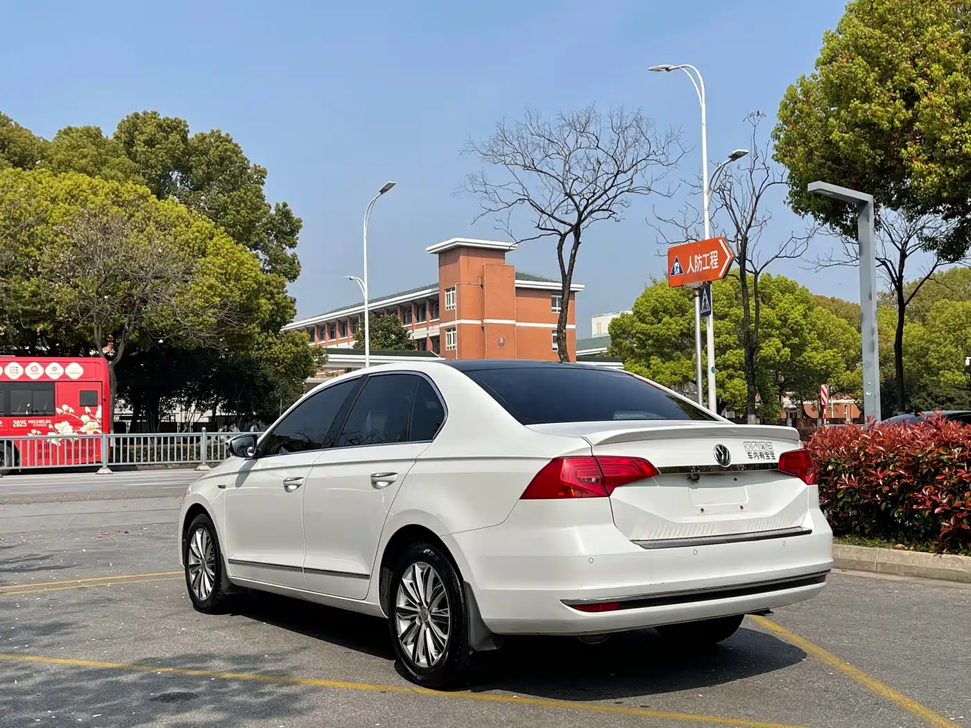 Volkswagen Bora 2017 1.6L Automatic Comfort фото 6