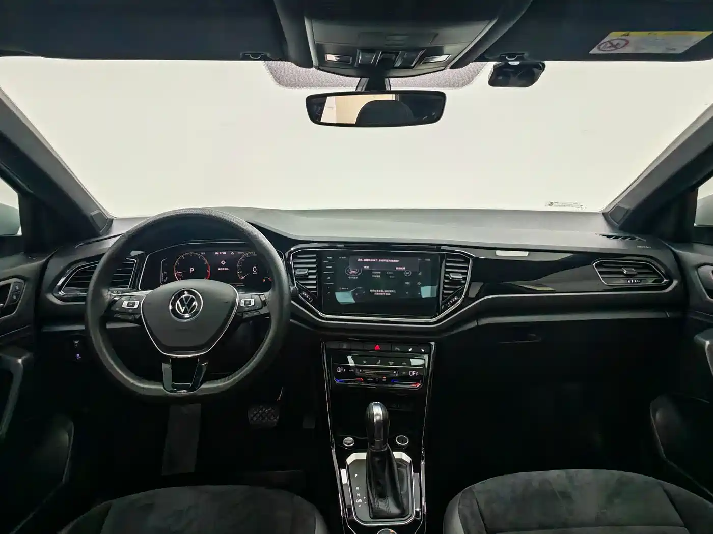 Volkswagen T-ROC 2021 280TSI DSG 4WD Luxury Connected фото 10