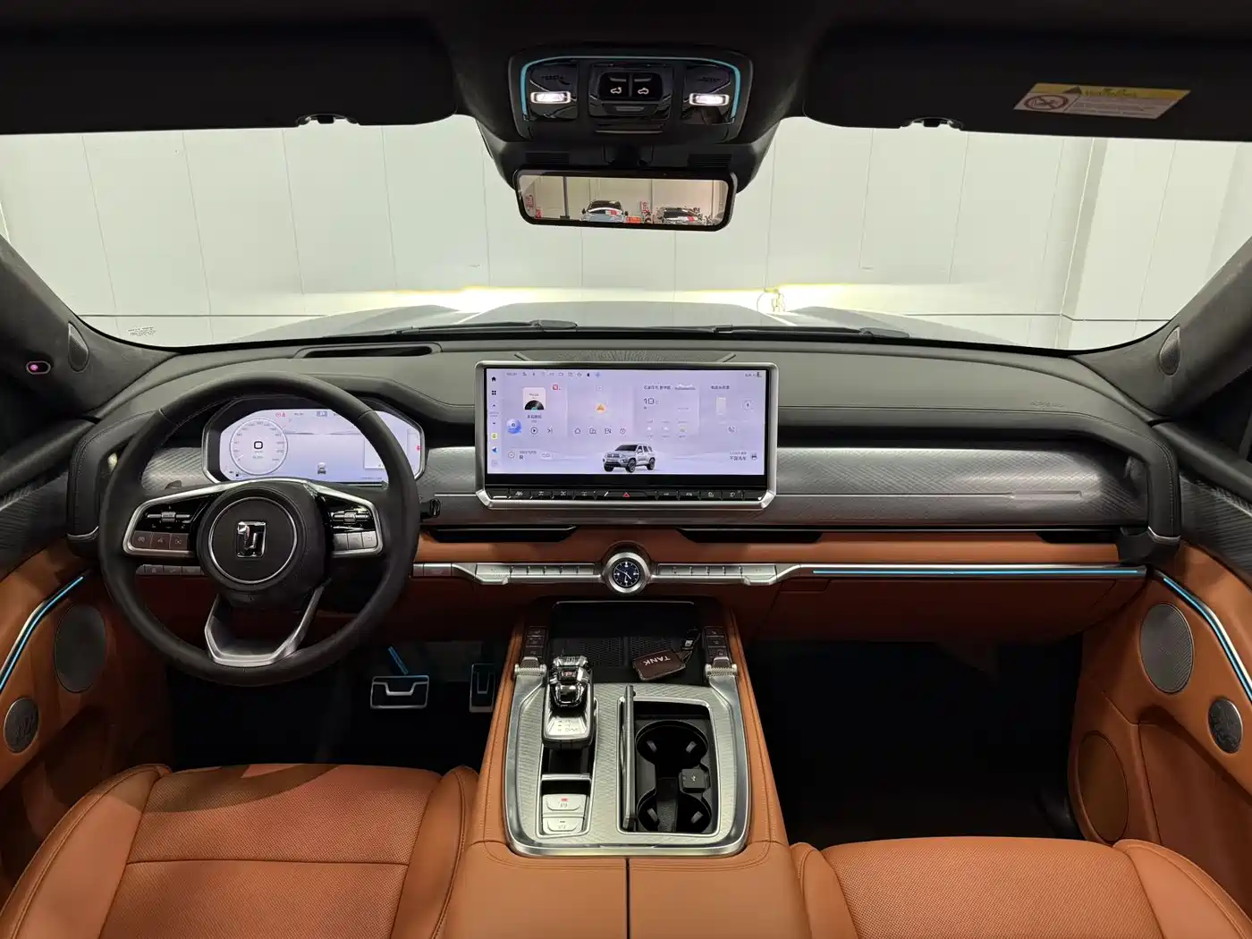 TANK TANK 700 NEW ENERGY