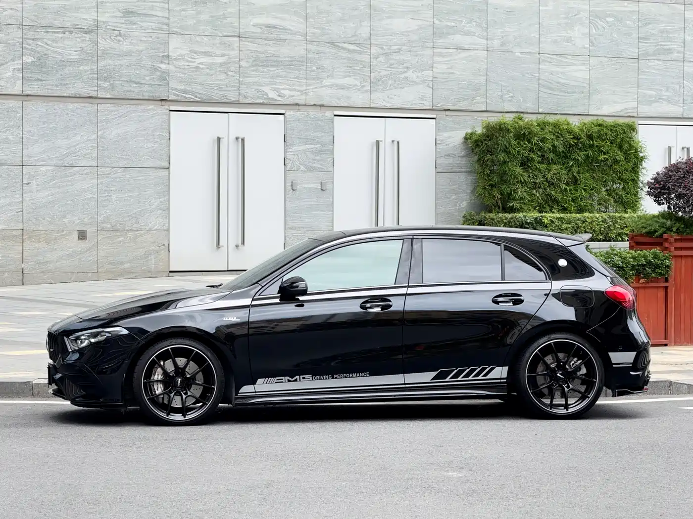Mercedes-Benz A-Class AMG (Import) 2024 Facelift AMG A 35 4MATIC фото 6
