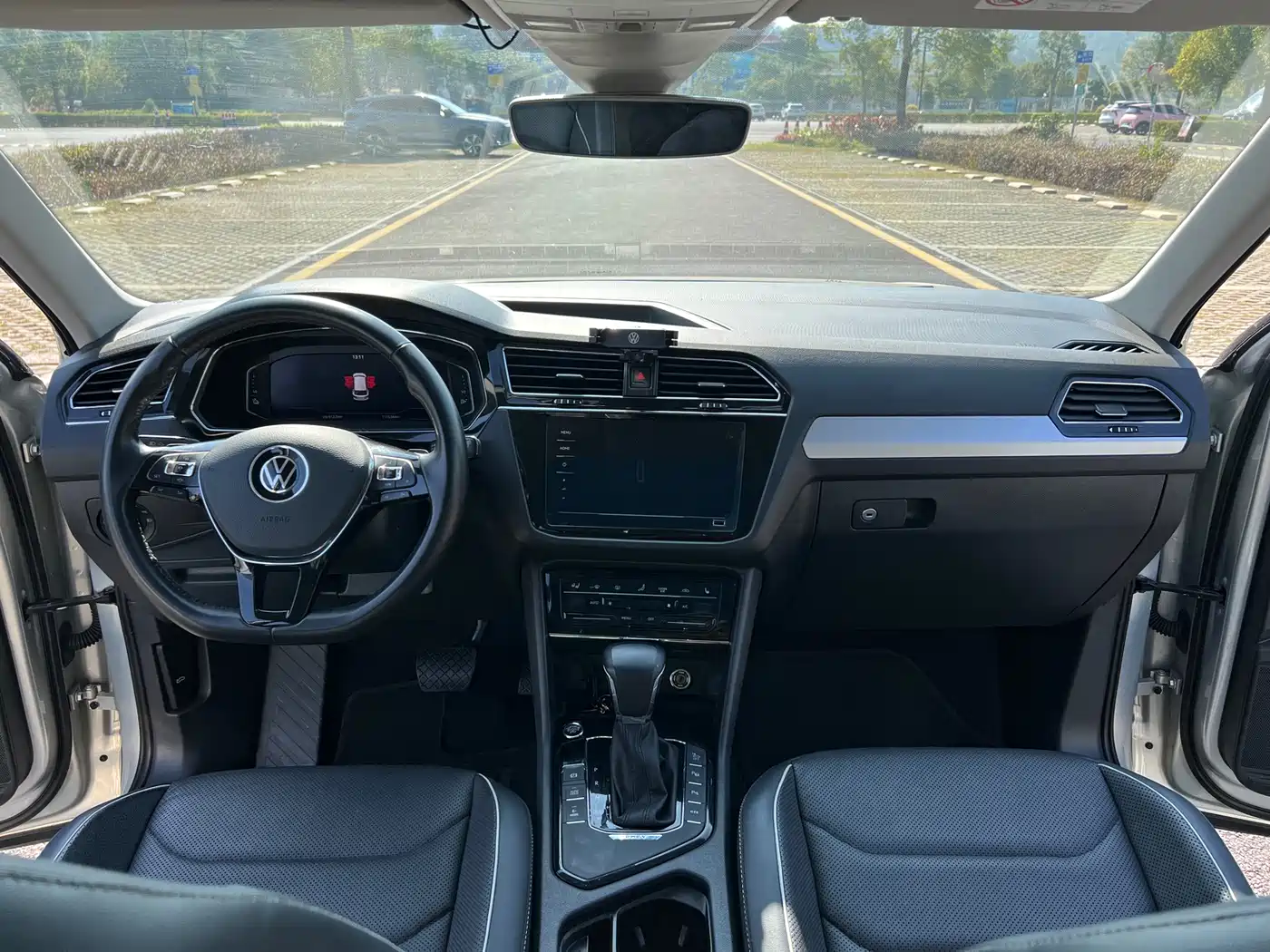 VOLKSWAGEN TIGUAN L NEW ENERGY