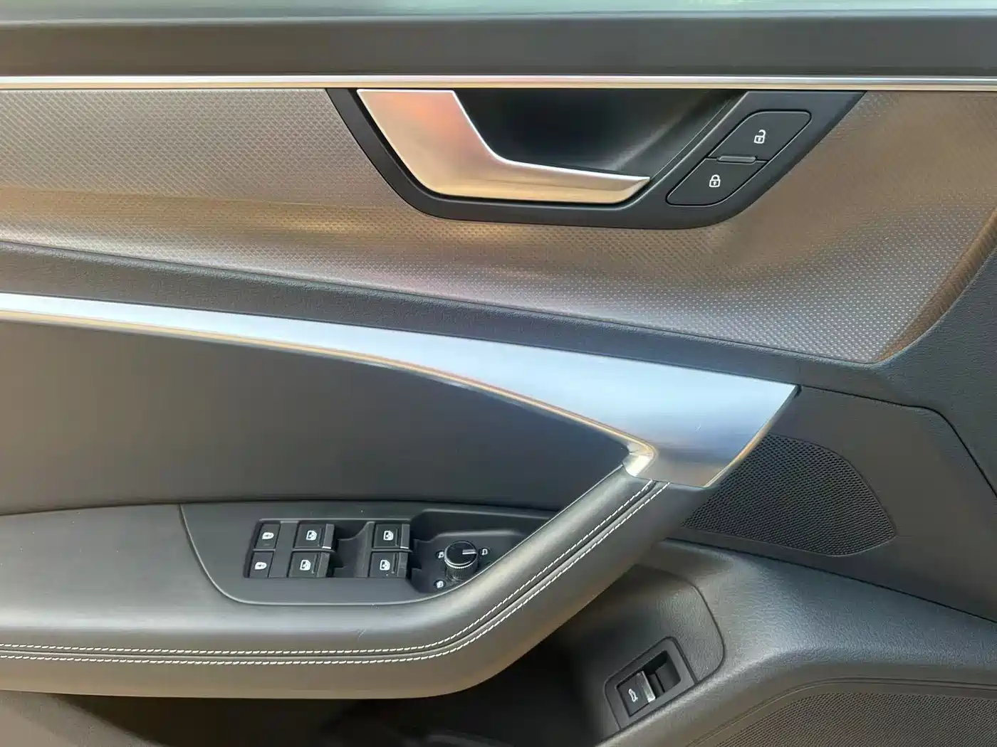Audi A6L 2020 55 TFSI quattro Exclusive Dynamic фото 9