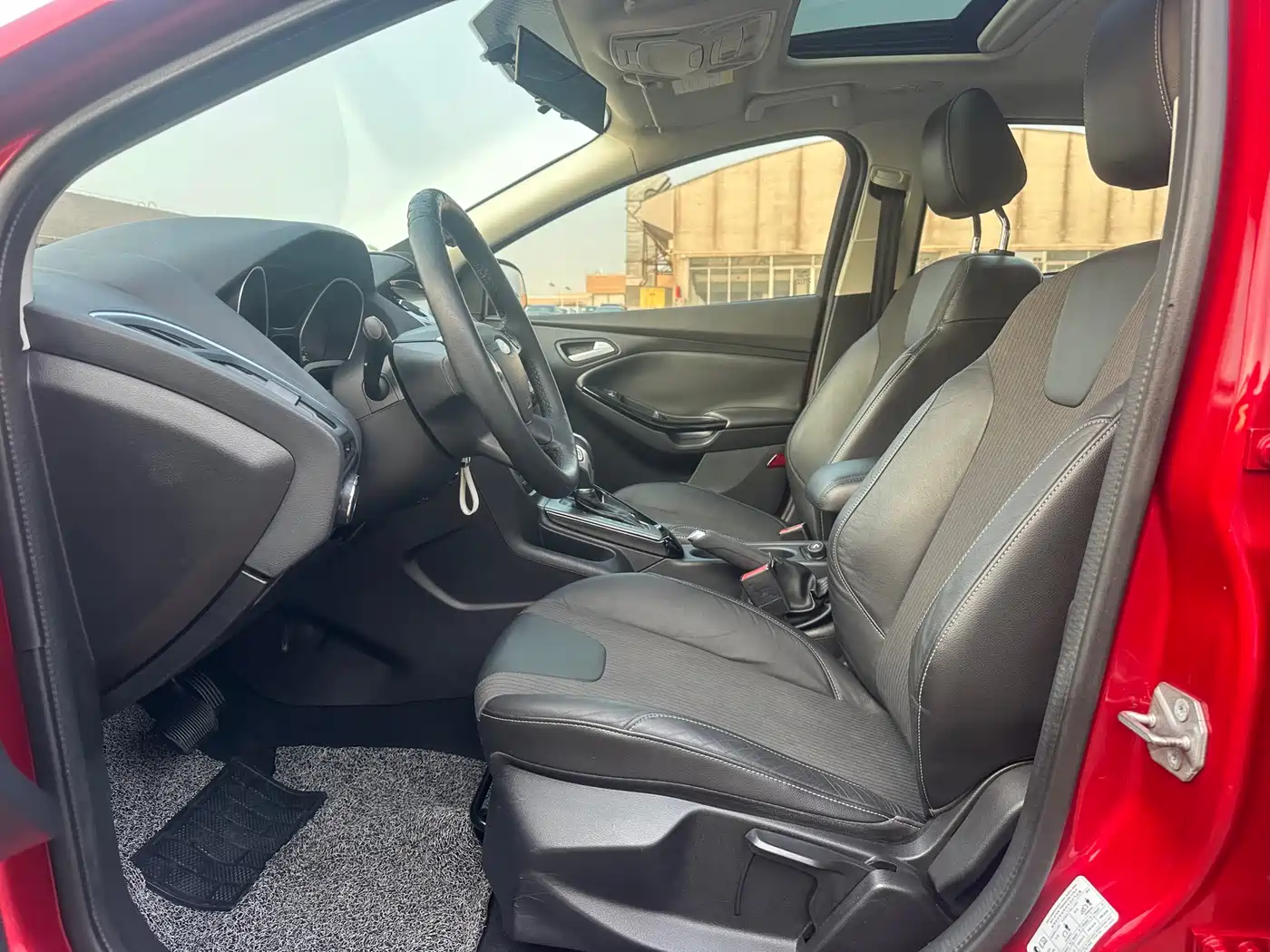 Ford Focus 2014 2012 Hatchback 1.6L Automatic Trend