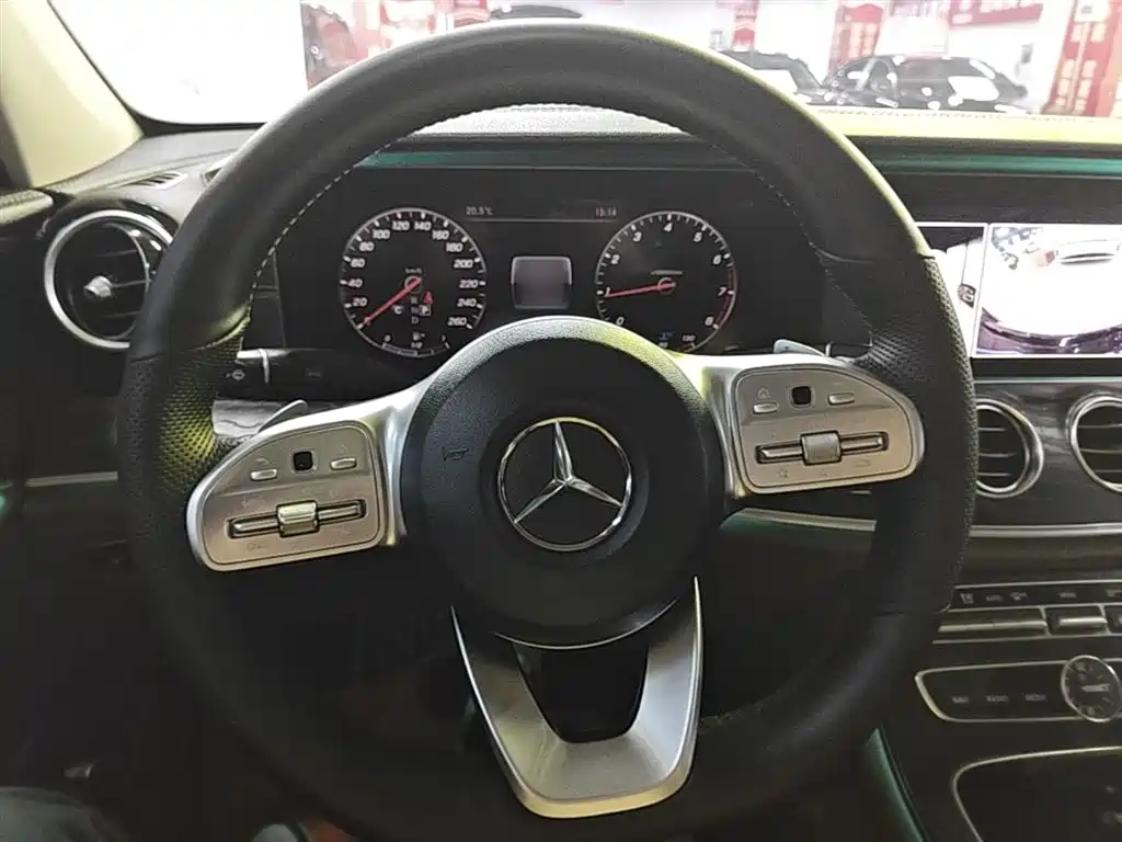 Mercedes-Benz E-Class 2019 E 200 L Sport фото 11