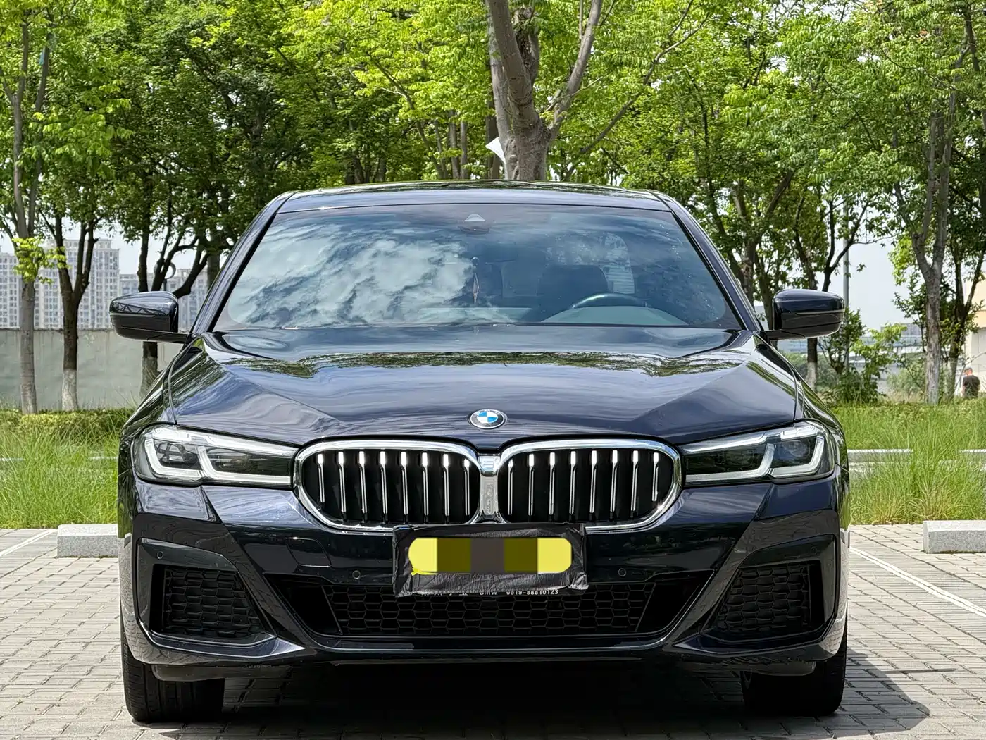 BMW 5 Series 2023 530Li Leading M Sport Package фото 2