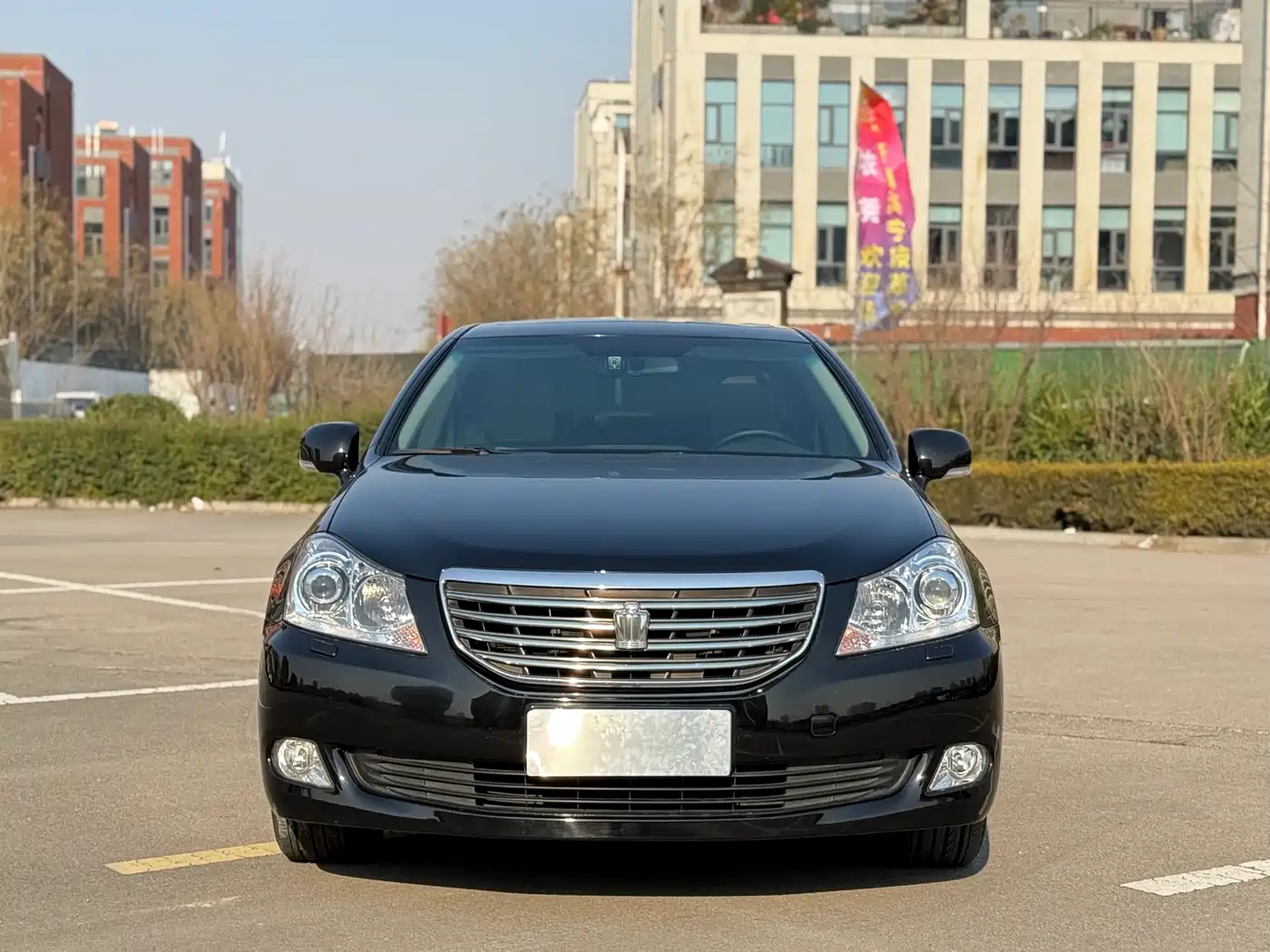 Toyota Crown 2010 2.5L Royal Leather Navigation Edition фото 2