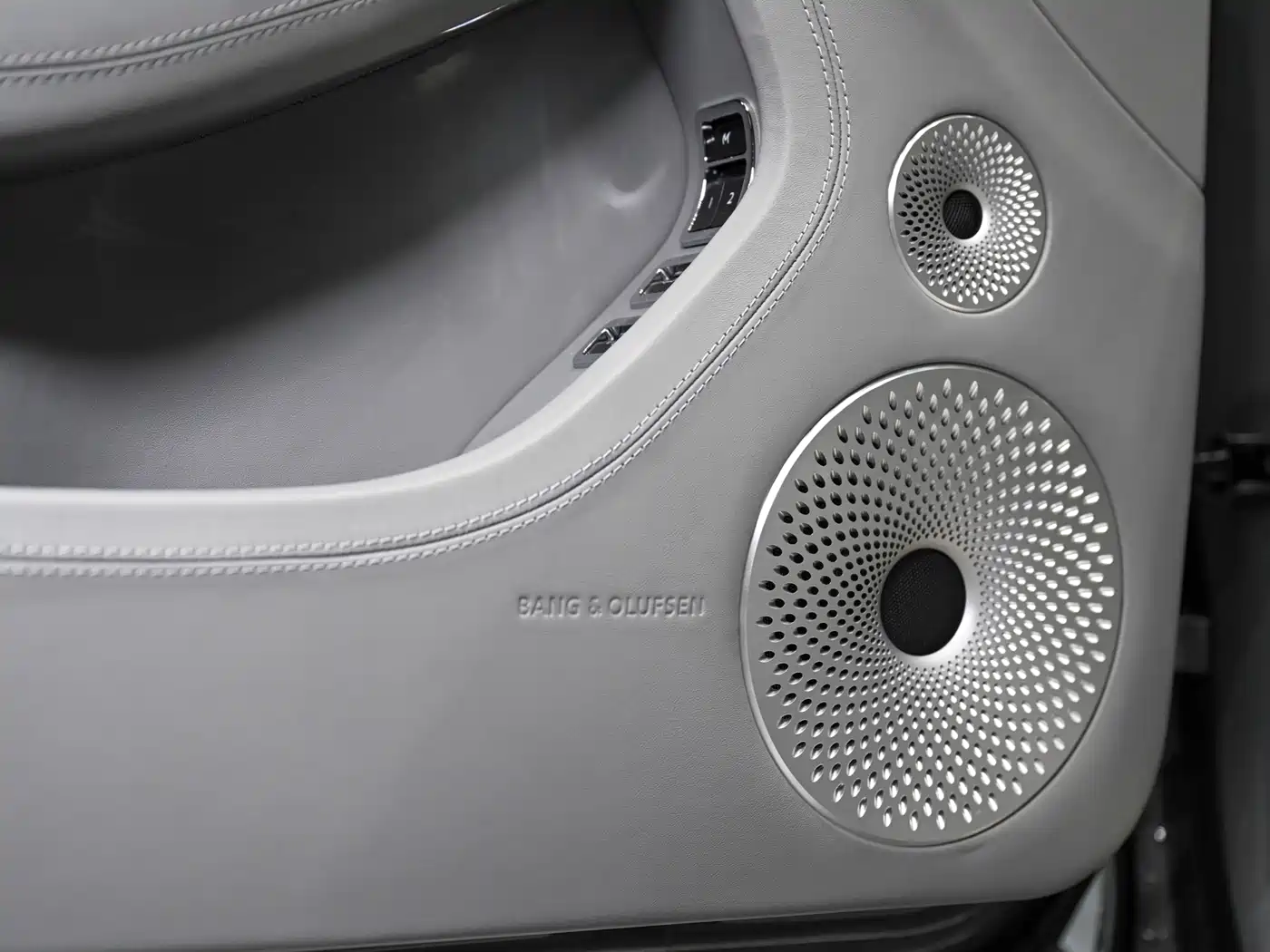 BENTLEY CONTINENTAL PLUG IN HYBRID