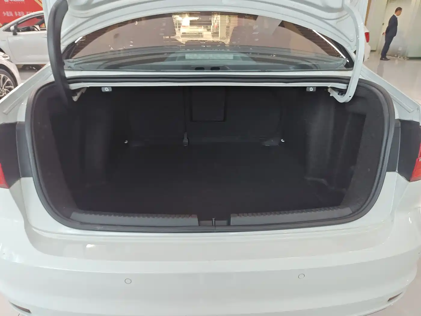 Volkswagen Sagitar 2017 230TSI Automatic Comfort фото 27