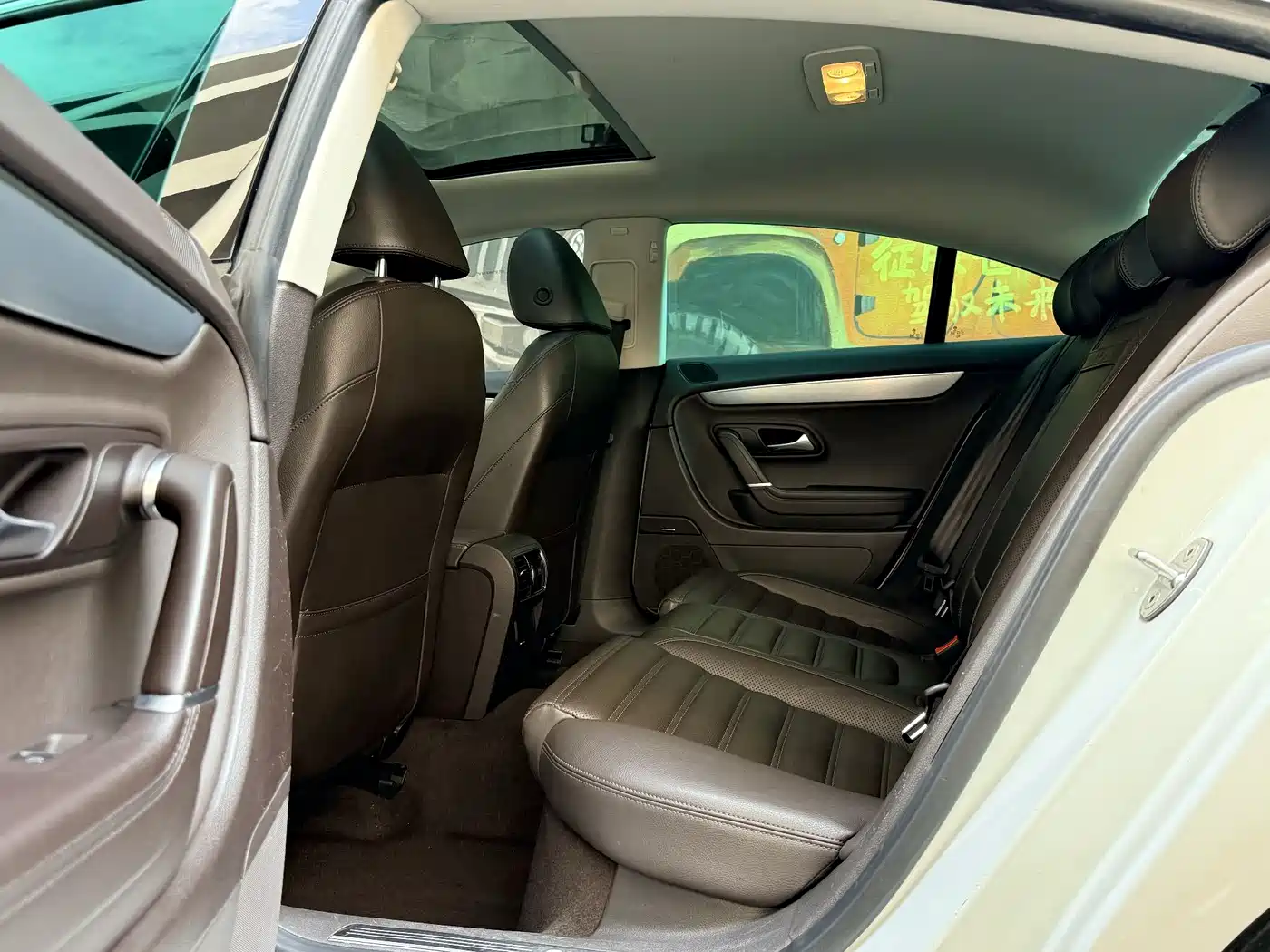 Volkswagen FAW-Volkswagen CC 2016 Model 1.8TSI Luxury фото 8