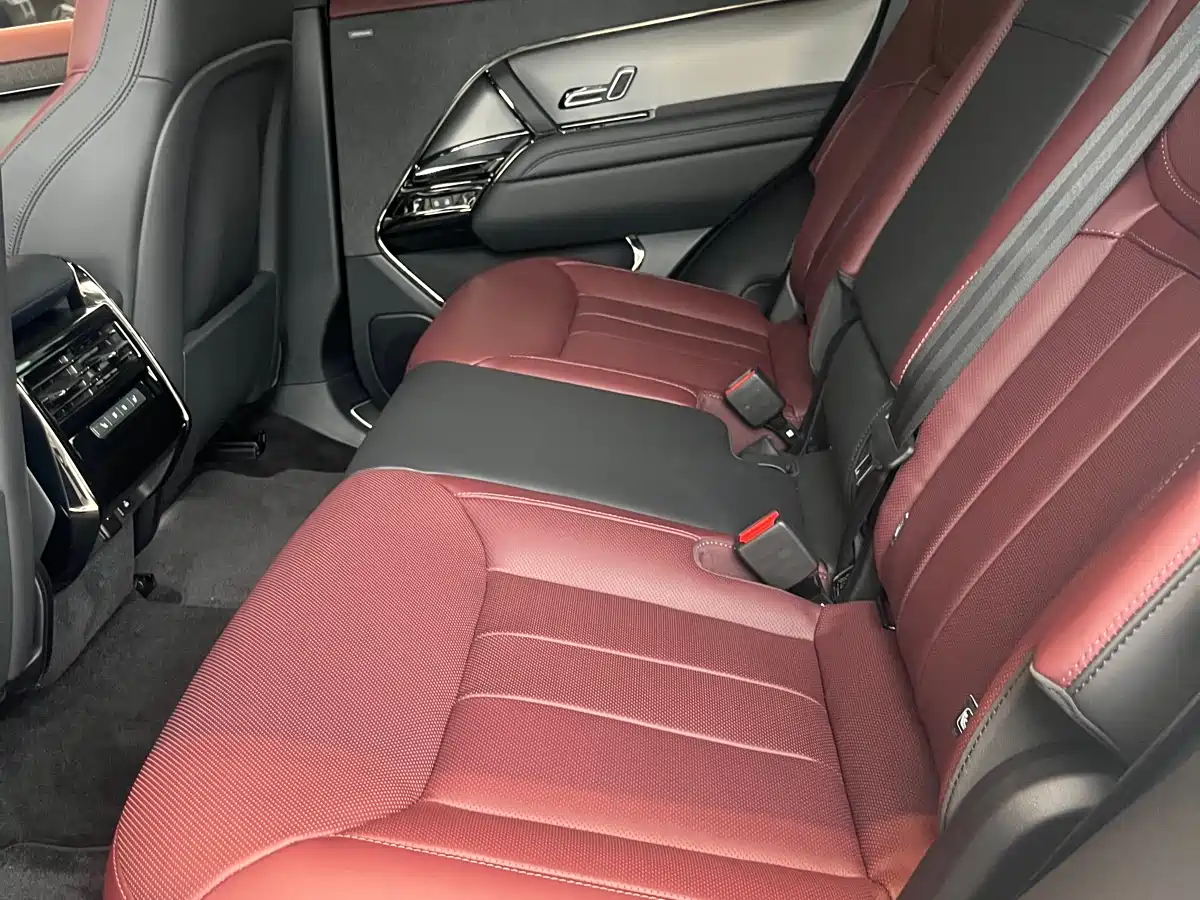 Land Rover Range Rover Sport фото 6